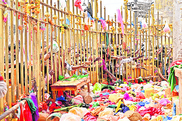 జయహో జగజ్జనని మేడారంలో గద్దెకు చేరిన సమ్మక్క5