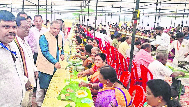 అంగరంగ వైభవంగా వేంకటేశ్వర దేవాలయ రజతోత్సవం 1