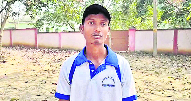 ఆడుకుందామని వెళ్లి.. ఇసుకలో పాతిపెట్టి 2