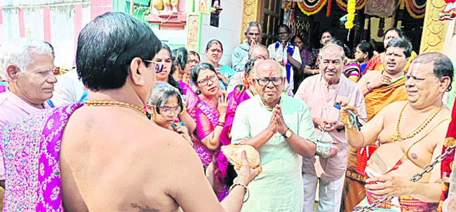 భక్తిశ్రద్ధలతో భీష్మ ఏకాదశి పూజలు 6