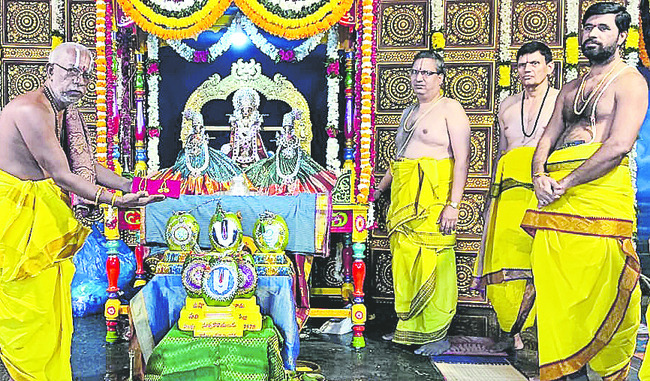 అంగరంగ వైభవం.. ఆదిత్యుని కల్యాణం1