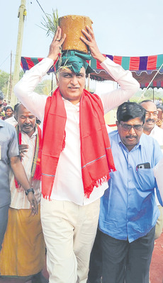 వన దేవతల ఆగమనం.. పోటెత్తిన భక్తజనం 2