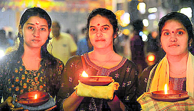 నేత్ర పర్వం.. ఊయల ఉత్సవం 1