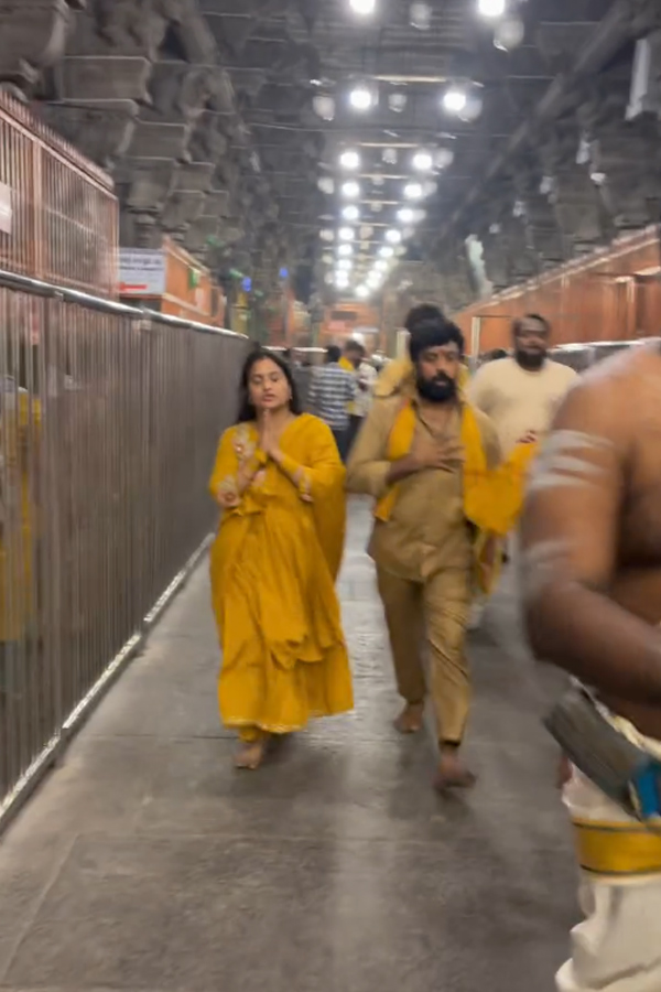 Choreographer Aata Sandeep master family visited Arunachalam Temple Photos7