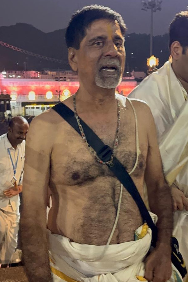 Former India Cricketer K Srikkanth Offers Prayers At Tirumala Temple In Tirupati Photos2