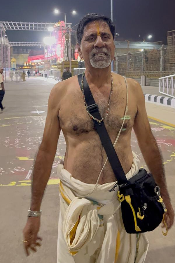 Former India Cricketer K Srikkanth Offers Prayers At Tirumala Temple In Tirupati Photos6