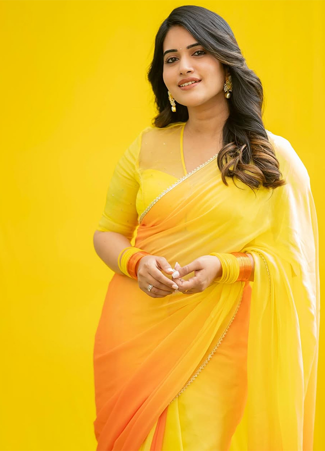 Tollywood Actress Sravanthi Chokkarapu HD Photos8