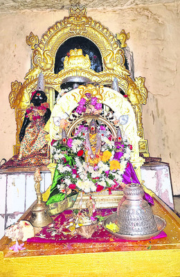 మూడు రోజుల జాతరకు ముస్తాబు1