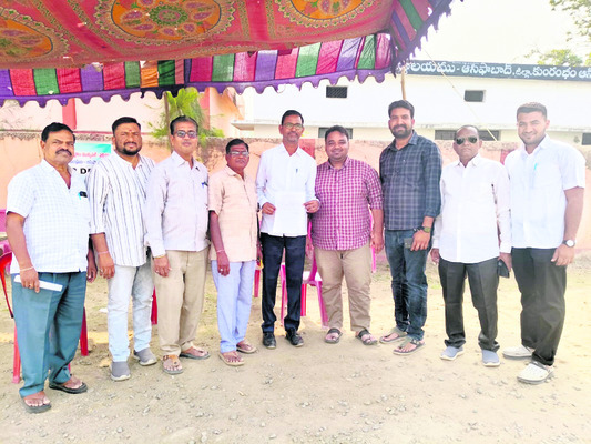 చివరిరోజు పోటాపోటీ1