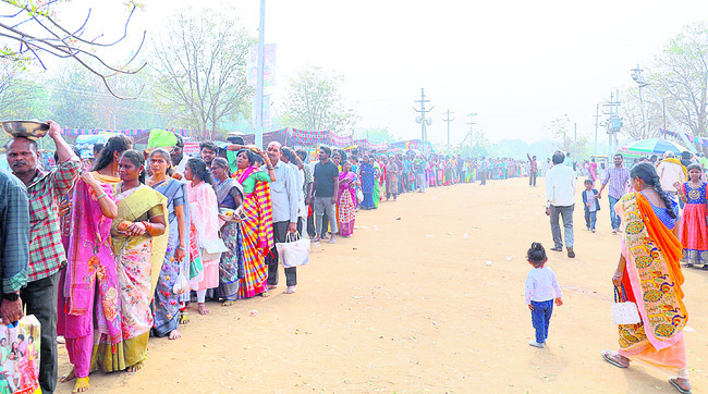 తల్లులకు ప్రణమిల్లి..1