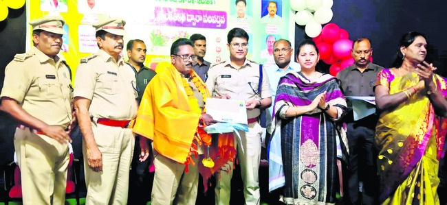 ప్రయాణికుల భద్రతకు భరోసా 1