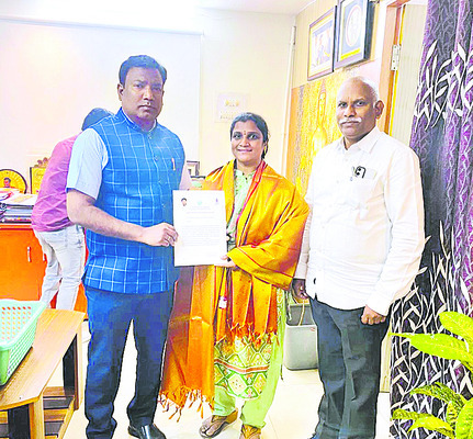 ఫోన్‌ ట్యాపింగ్‌ పేరుతో నాటకాలు 
1