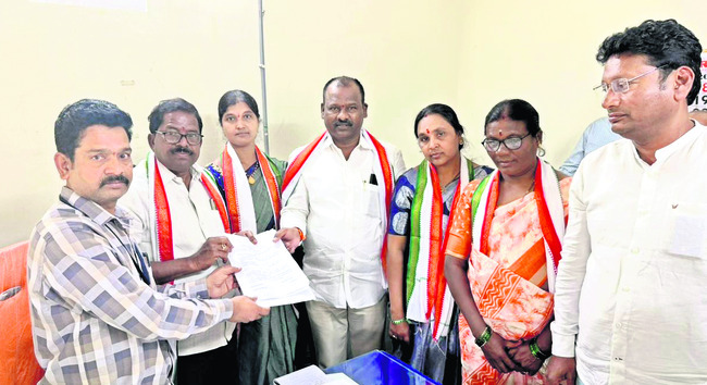 తేలని టికెట్లు.. తప్పని ‘పరీక్ష’!2