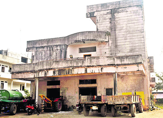 15 ఏళ్లయిన పాలన సాగలే!1