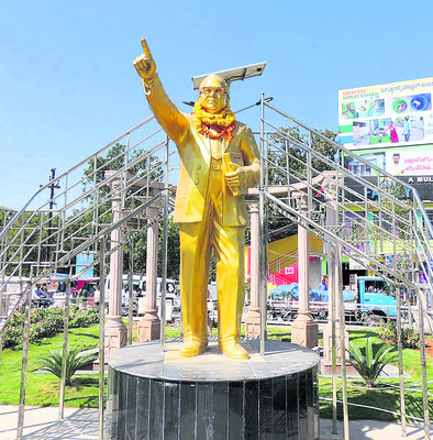 ఇదంతా ప్రజాసేవకేనా !1