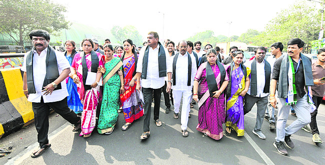 బ్లాక్‌ డే2