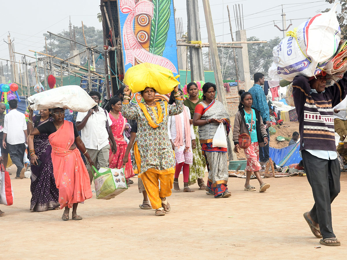 Devotional : Medaram Sammakka Saralamma jatara 2026 Photos3