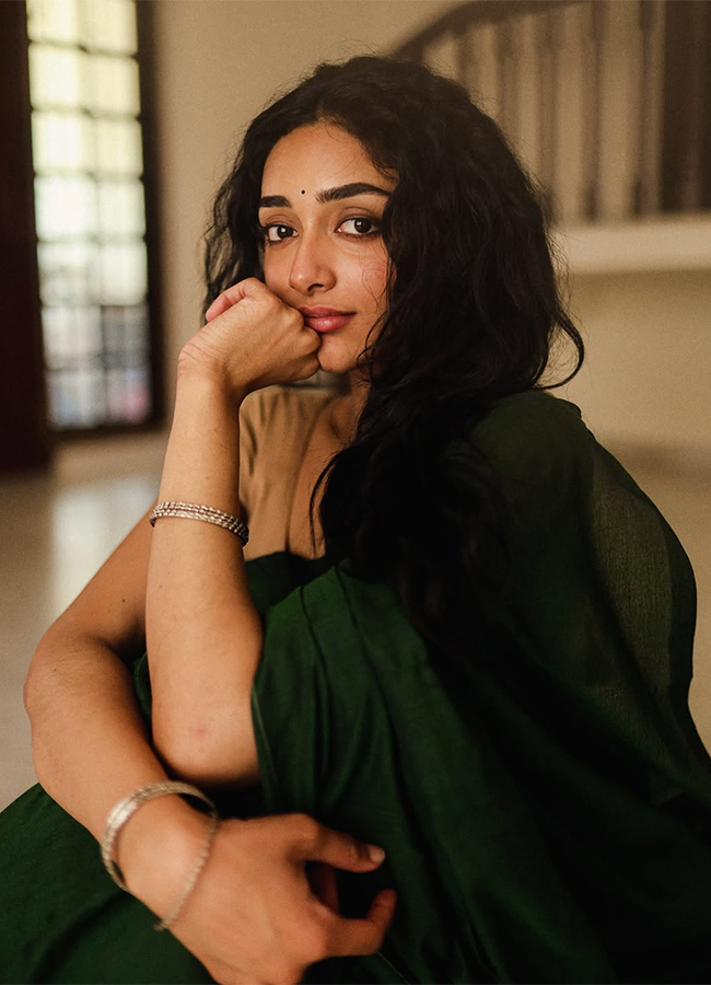 Tollywood Actress Preity Mukhundhan HD Photos8