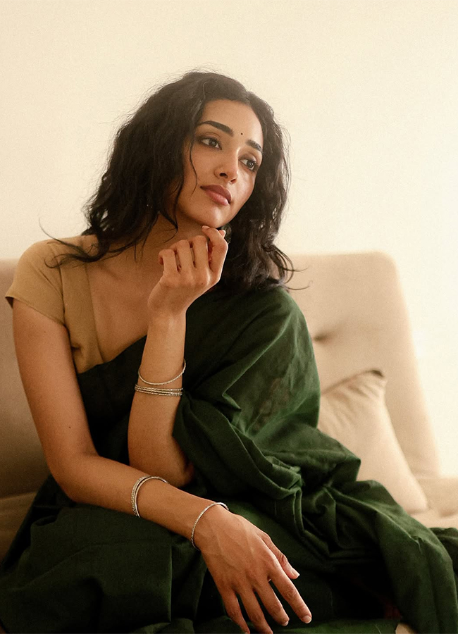 Tollywood Actress Preity Mukhundhan HD Photos9