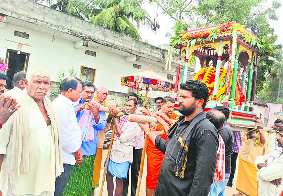 దుర్గమ్మకు విరాళాలు 3