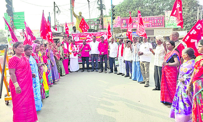 సీపీఐ మహా సభకు తరలిరావాలి1