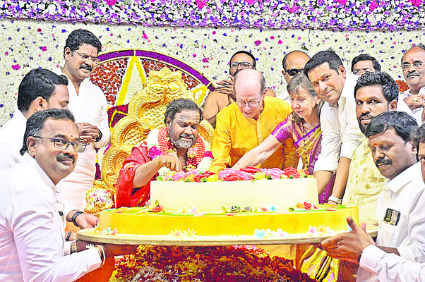 శక్తిఅమ్మ సేవా కార్యక్రమాలు అభినందనీయం2