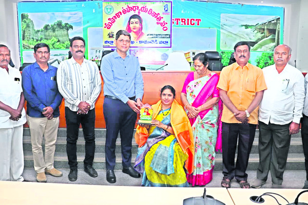 ఎన్నికల నిర్వహణకు సిద్ధ్దం కావాలి..1