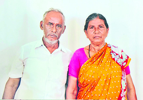 గంటల వ్యవధిలో దంపతులు మృతి 1