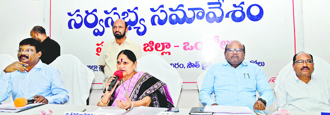 అధికారులా.. రాజకీయ నాయకులా..1