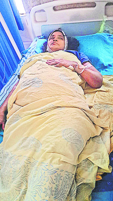 వృద్ధురాలిపై యువకుడి హత్యాయత్నం 1