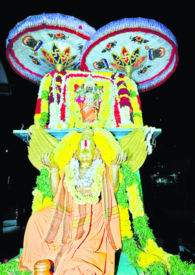 మతిస్థిమితంలేని మహిళ కుటుంబ సభ్యుల చెంతకు 
1