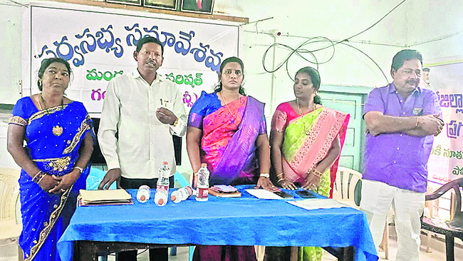 సమావేశంలో వెల్లువెత్తిన సమస్యలు 3