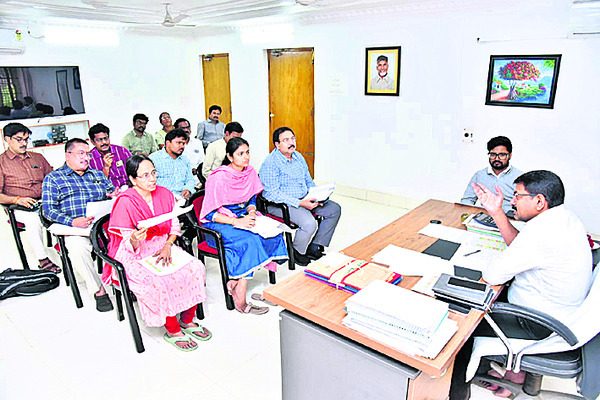 గెస్ట్‌ టీచర్లకు దరఖాస్తుల ఆహ్వానం 2