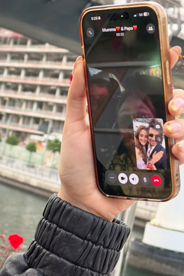 Kriti Sanon sister Nupur Sanon engagement Photos7