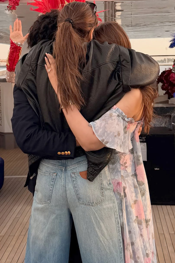 Kriti Sanon sister Nupur Sanon engagement Photos8