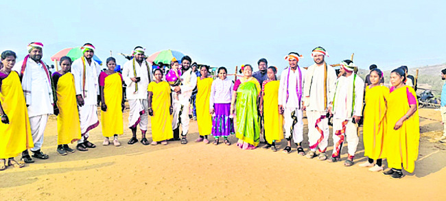 ఆదిత్యునికి ప్రత్యేక పూజలు 2