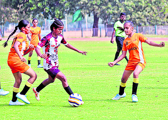 యువకుడి దుర్మరణం 1