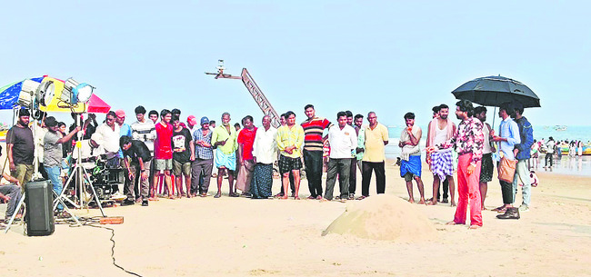 చెక్‌డ్యాంలో పడి యువకుడు మృతి 
2