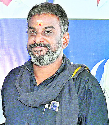 మారథాన్‌లో  సీఐ రికార్డు 
1