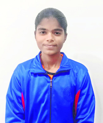 జాతీయ బాస్కెట్‌బాల్‌ పోటీలకు చైత్ర 
1