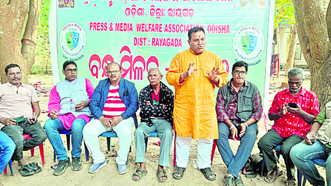 పాత్రికేయుల సంక్షేమానికి కృషి1