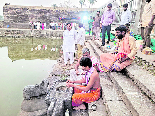 భీమేశ్వరాలయంలో మరో అపచారం1