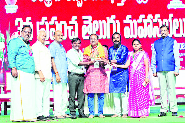 లఘు చిత్రం  నటులకు సత్కారం2