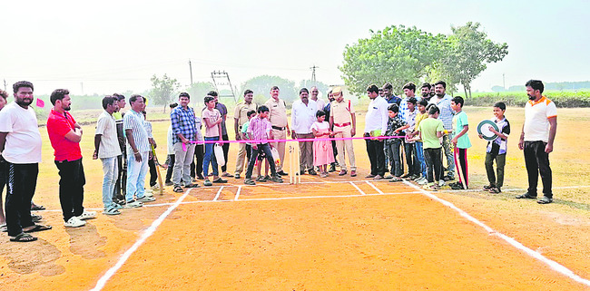 వాహనం ఢీకొని దుప్పి మృతి 
1