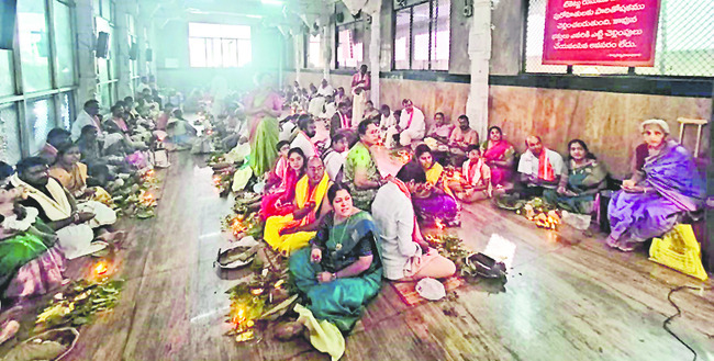 బిల్లు పెంచి.. నిధులు మళ్లించి..1