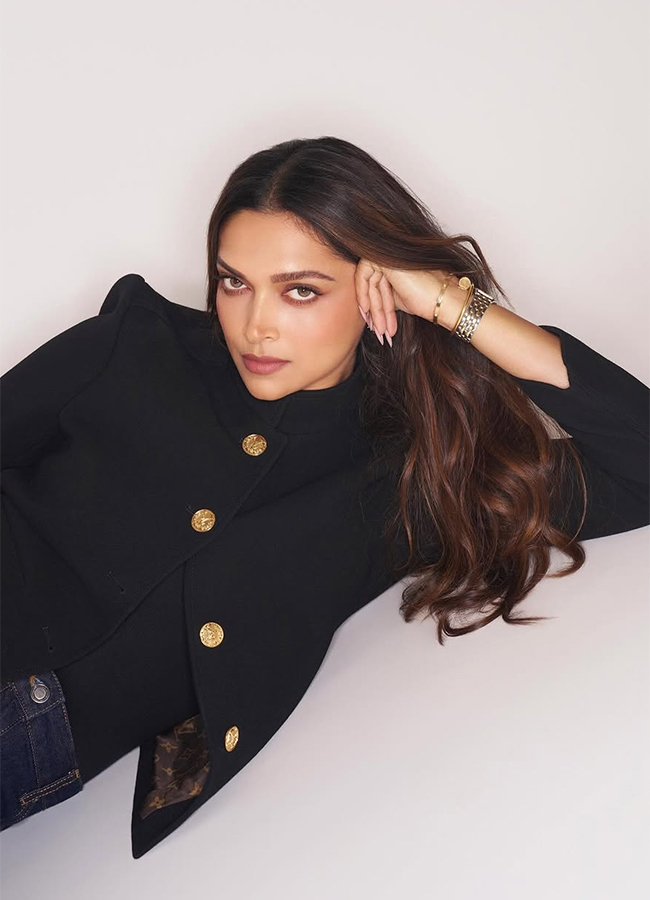 Bollywood Actress Deepika Padukone Birthday Special Photos12