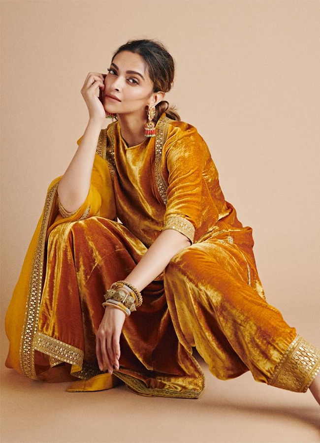 Bollywood Actress Deepika Padukone Birthday Special Photos10