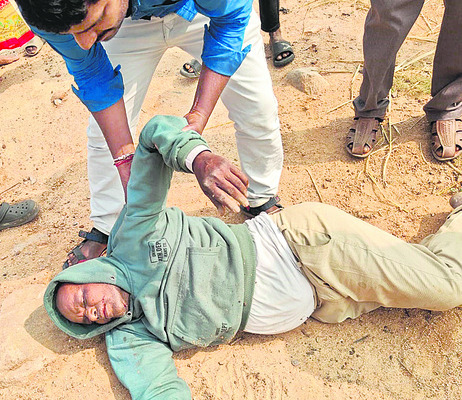 జాతీయస్థాయి సాఫ్ట్‌బాల్‌ పోటీలకు రిత్విక్‌ ఎంపిక 1