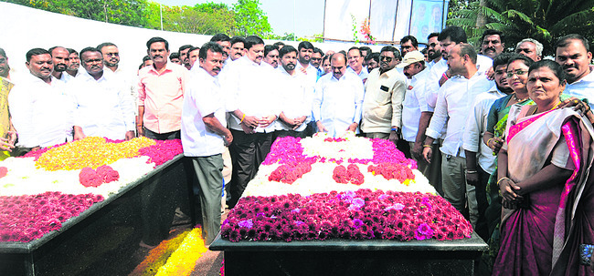 అనంత వెంకటరెడ్డి సేవలు చిరస్మరణీయం 2