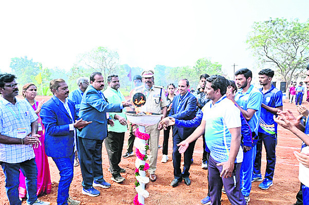 ఉల్లాసంగా.. ఉత్సాహంగా... 1